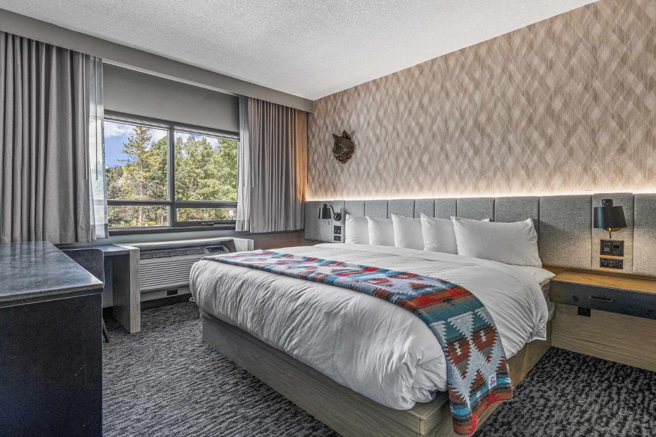 Mtn House By Basecamp Hotel Canmore Exterior foto