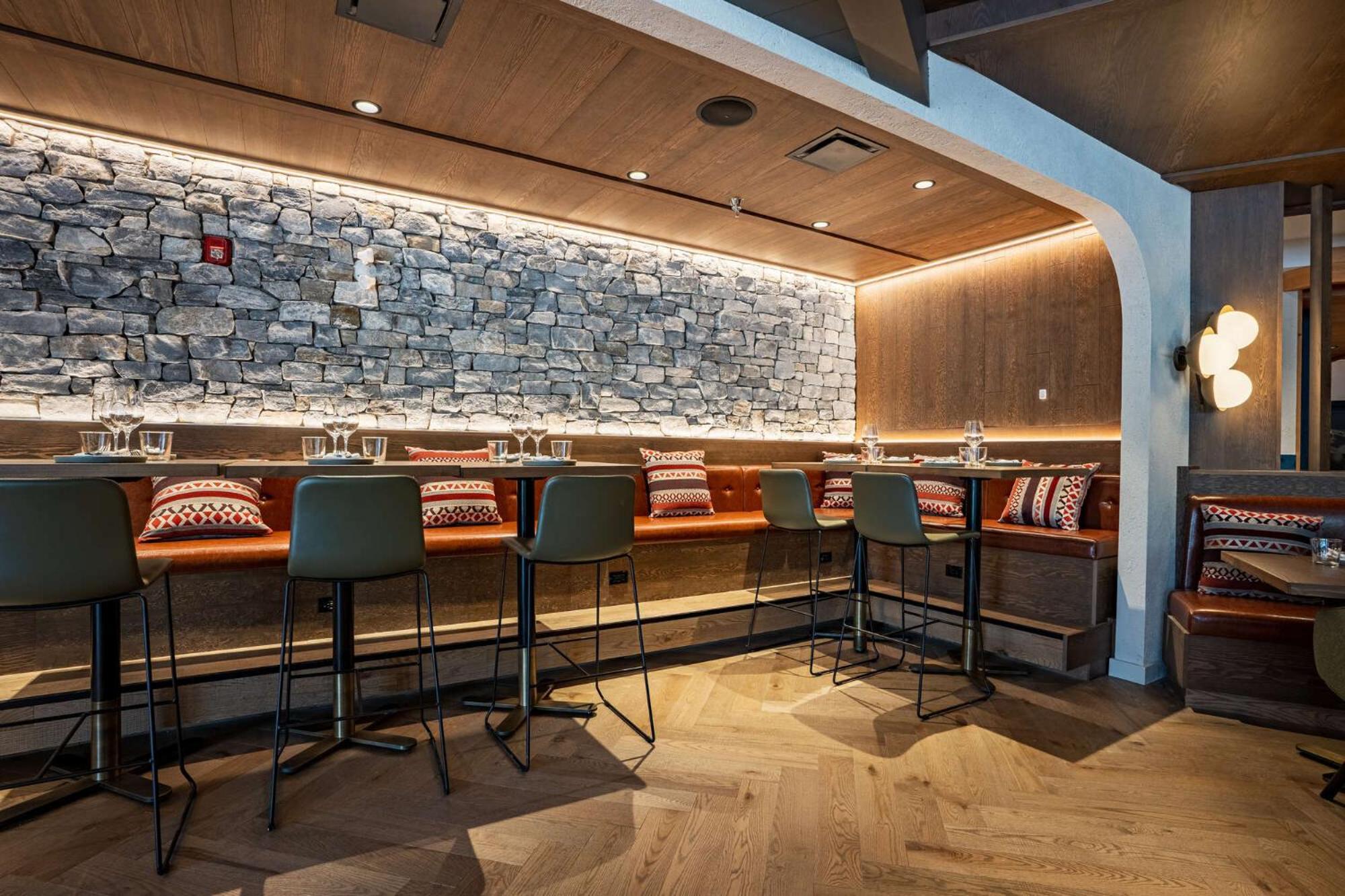 Mtn House By Basecamp Hotel Canmore Exterior foto