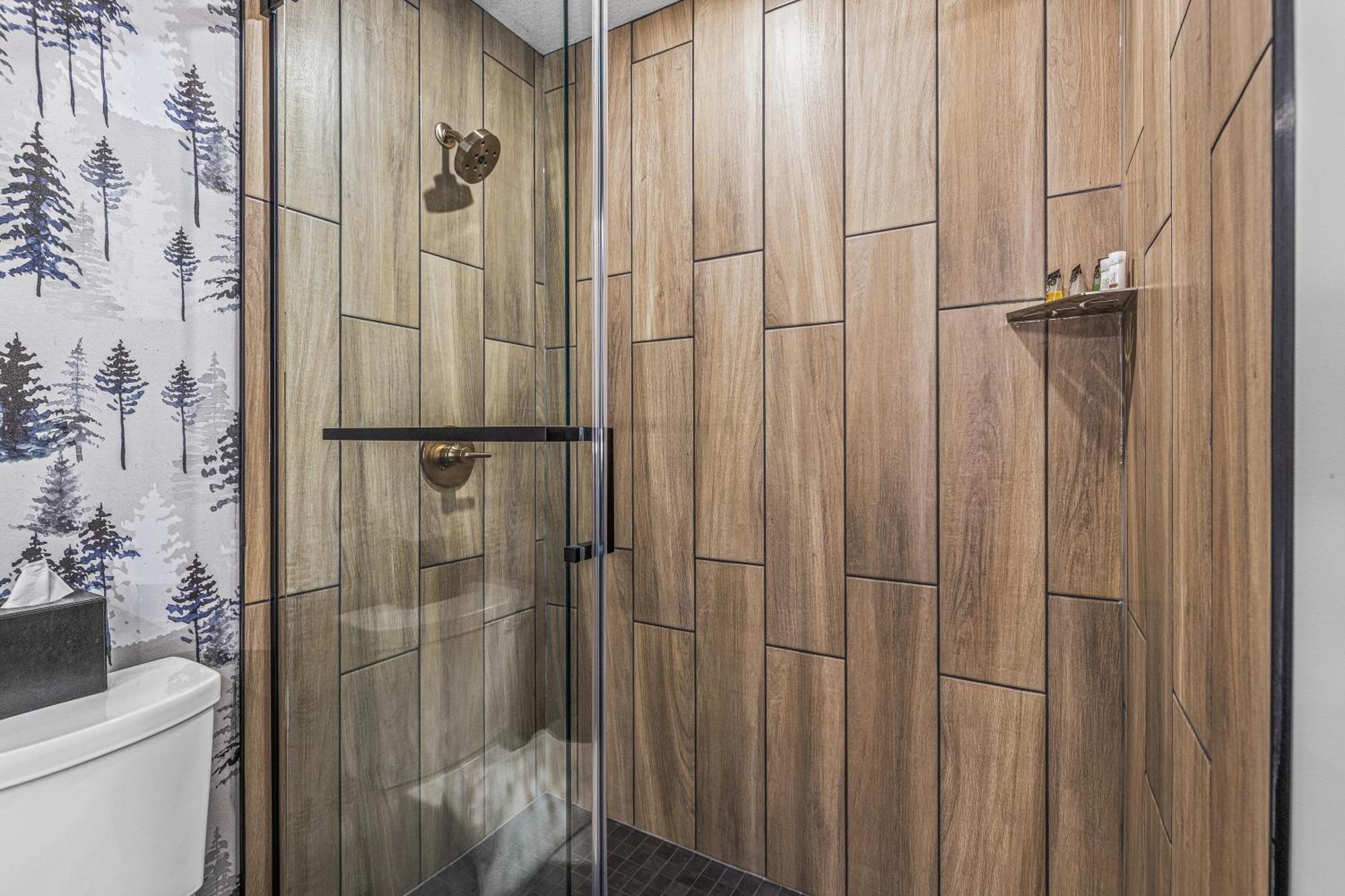 Mtn House By Basecamp Hotel Canmore Exterior foto